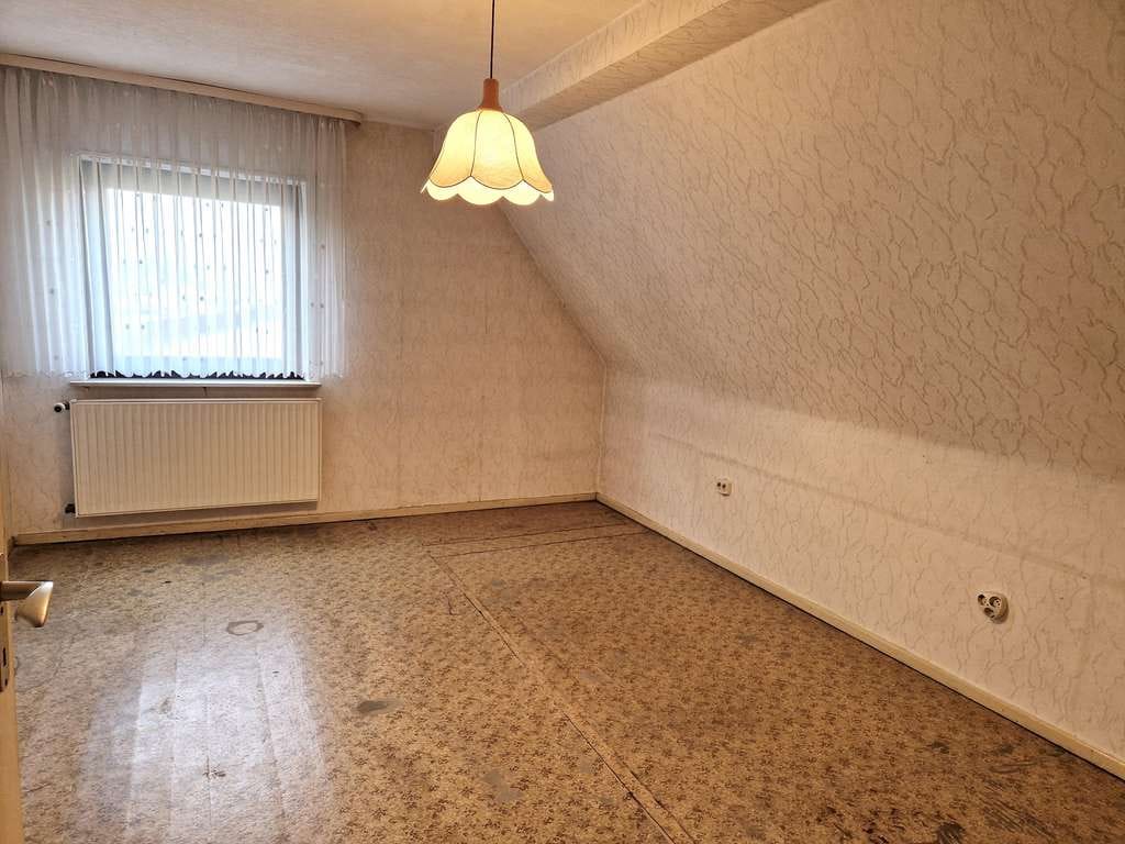 Immobilie in Ebertsheim - Großzügiges Wohnen - ideal für Mehrgenerationen oder Familien - Bild 2