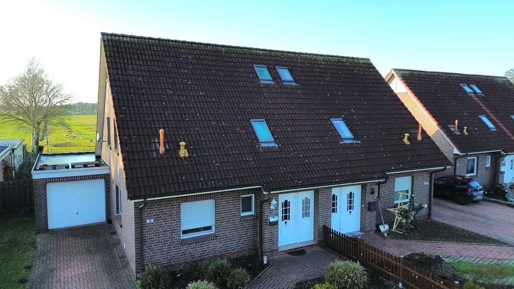 Immobilie in Hesel - 4 Einheiten, 2 Häuser, 1 Preis  - Bild 1