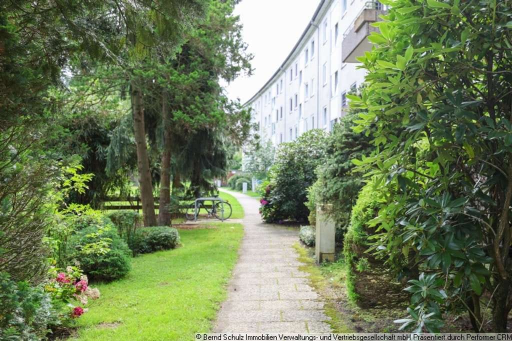 Immobilie in Schenefeld - großzügig geschnittene 3,5-Zimmer mit 2 Balkonen - Bild 2
