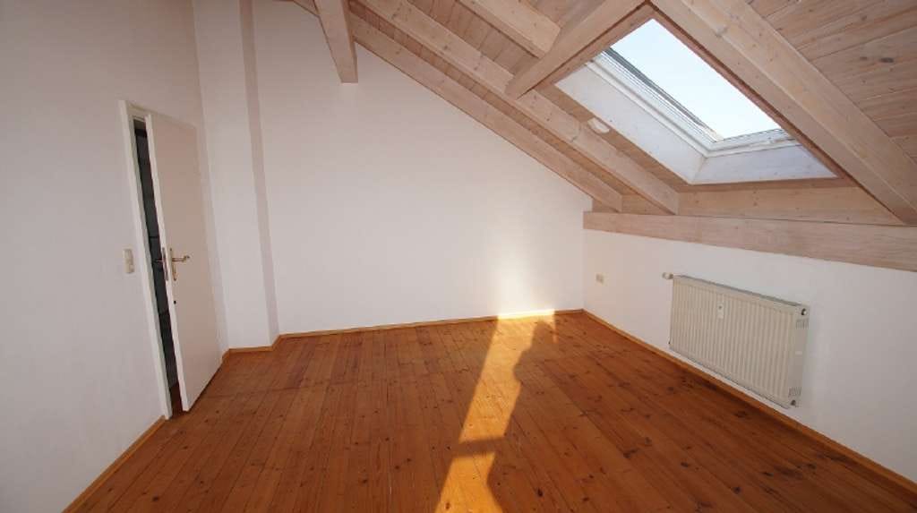 Immobilie in Rattiszell - Schönes Zweifamilienhaus in Weilerlage - Bild 3