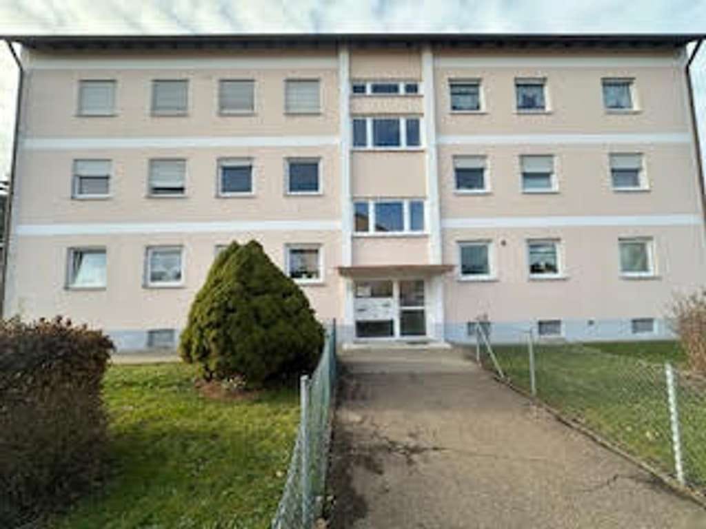 Immobilie in Lauingen (Donau) - ***Sofort beziehbare 1- Zimmer Wohnung mit Balkon*** - Bild 0