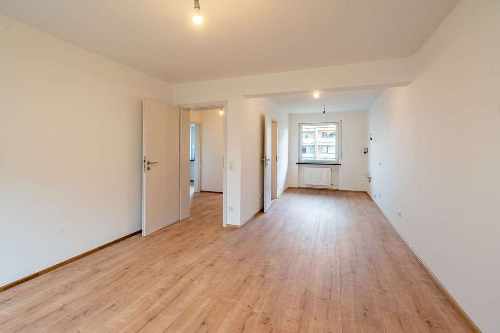 Immobilie in Peiting - Frisch saniert & ruhig gelegen: 3-Zimmer-Wohnung mit Balkon und Garage - Bild 2