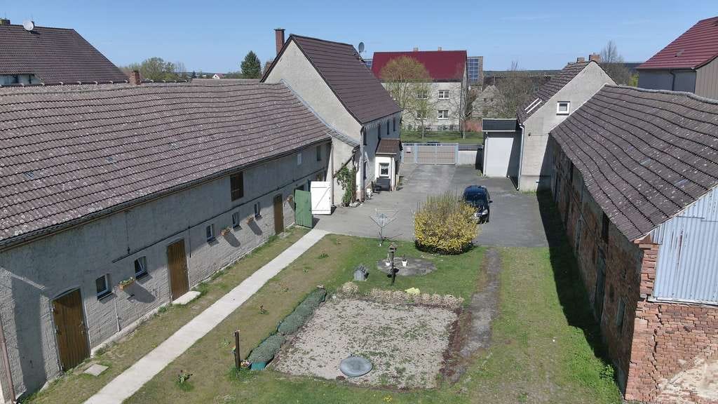 Immobilie in Annaburg - *Großzügiges Bauernhaus mit großem Garten und Wiesenflächen* - Bild 2