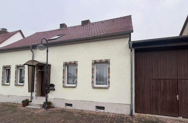 Immobilie in Coswig (Anhalt) - Renovierungsbedürftiges Landhaus mit Scheune nur 2 km zur Autobahnauffahrt A 9 Richtung Berlin - München - Bild 0
