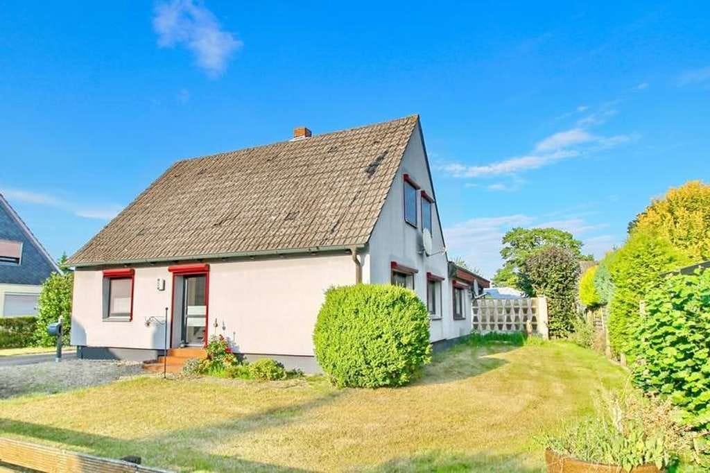 Immobilie in Stuvenborn - "ZWEIGENERATIONENHAUS" in TOP LAGE!!! - Bild 1