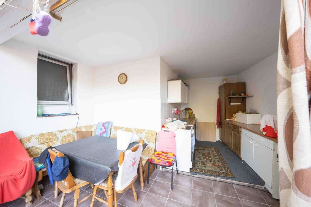 Immobilie in Hochstadt (Pfalz) - Großzügiges Einfamilienhaus mit Ausbaupotenzial in Hochstadt (Pfalz) - Bild 4
