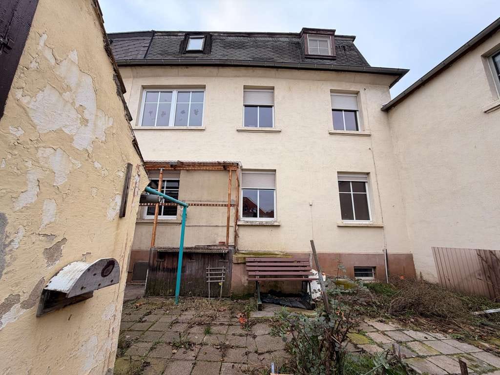 Immobilie in Leuna - Reihenendhaus mit Parkmöglichkeit vor der Tür in Leuna - Bild 1