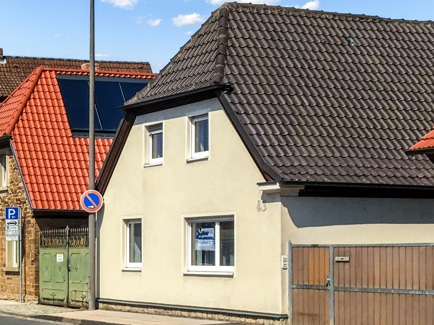 Immobilie in Schonungen - Freistehendes Einfamilienhaus in Schonungen bei Schweinfurt – 140 m² Wohnfläche mit Hof, Garage & Terrasse - Bild 1