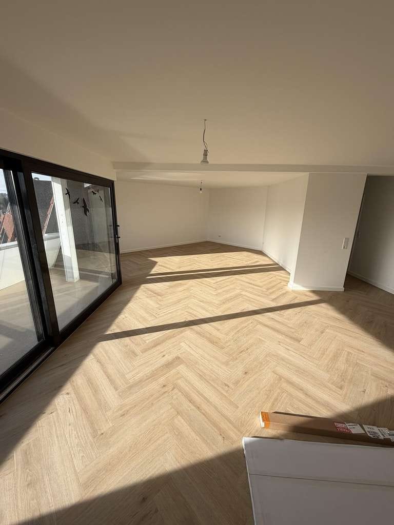 Immobilie in Spenge - ***Renovierte Penthouse Eigentumswohnung 3,5 Zimmer 120 m2 Zentral Aufzug*** - Bild 4