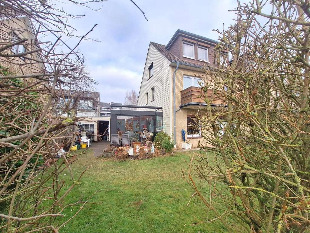 Immobilie in Büsum - Ob Eigenheim oder 3 Ferienwohnungen, hier ist alles möglich - Bild 4