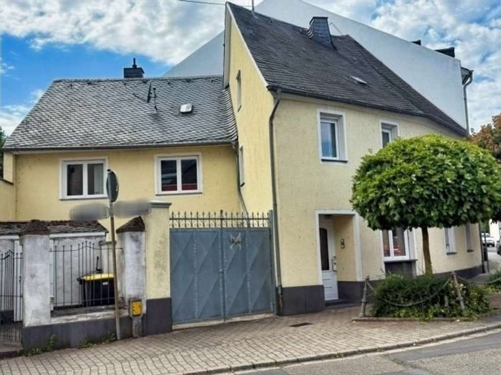 Immobilie in Polch - Modernisiertes Einfamilienhaus mit Ausbaureserve in ruhiger Lage - Bild 1