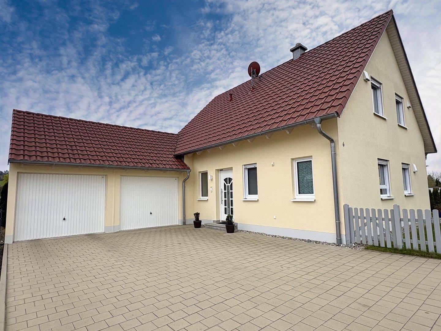 Immobilie in Ziertheim - Energieeffizientes Familienheim mit sonnigem Grundstück - Bild 0