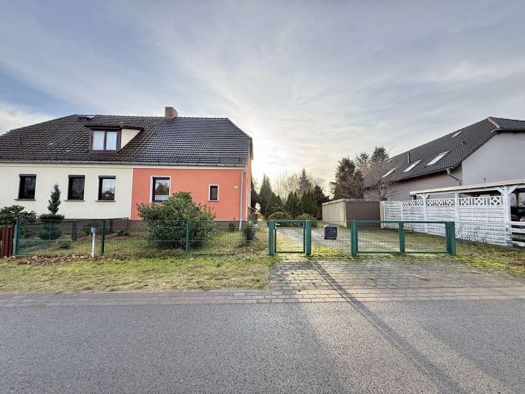 Immobilie in Gransee - Doppelhaushälfte mit großen Grundstück und einem Herrlich blick aufs Feld - Bild 2
