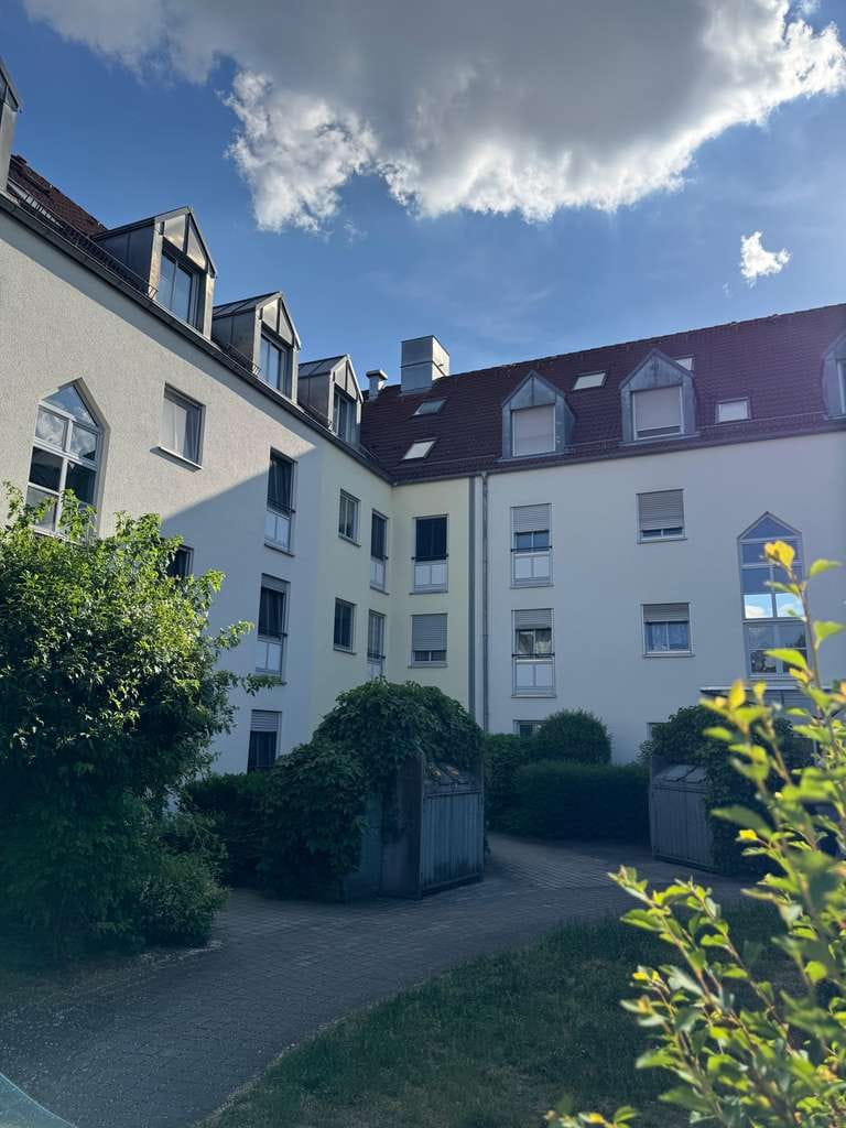 Immobilie in Karlsfeld - geräumige 1,5-Zimmer-Dachgeschosswohnung in ruhiger Wohnlage in Karlsfeld zu verkaufen! - Bild 2