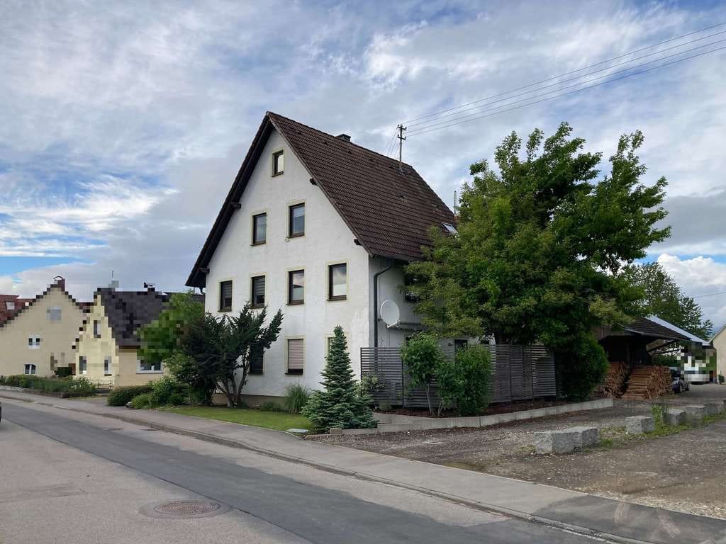 Immobilie in Kirchdorf an der Iller - Ein Zuhause mit Substanz, Freiraum und vielseitigen Nutzungsmöglichkeiten - Bild 0