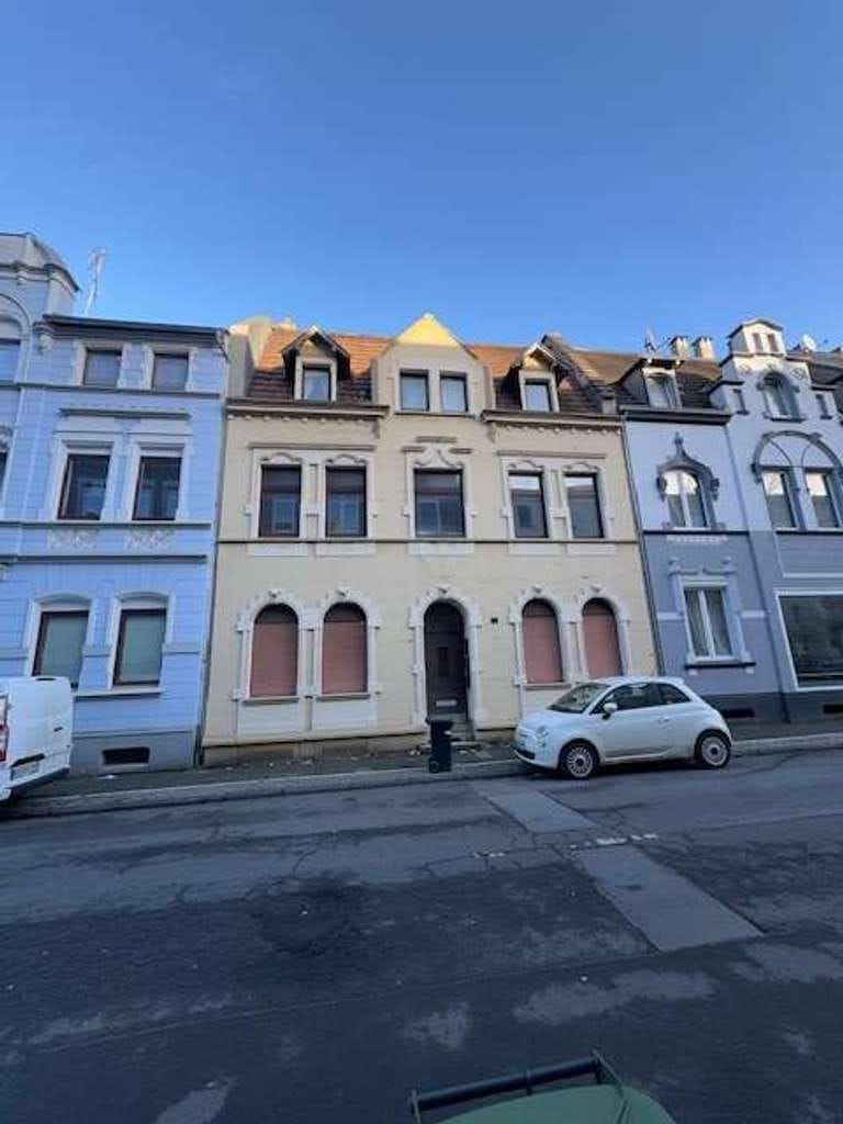 Immobilie in Mülheim an der Ruhr - Sanierungsbedürftiges 3-Familienhaus in zentraler Lage - komplett leer - Bild 0