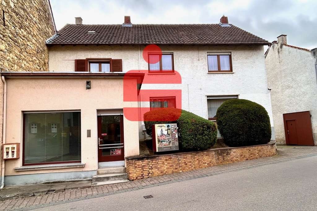 Immobilie in Engelstadt - Charmantes Anwesen mit vielseitigen Nutzungsmöglichkeiten – Wohnen & Arbeiten unter einem Dach
 - Bild 0
