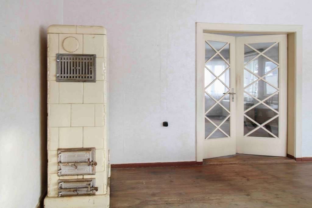 Immobilie in Garz/Rügen - Liebhaberhaus mit skandinavischem Charme in Garz auf Rügen - Sanierung oder Neubau auf großem GS - Bild 3