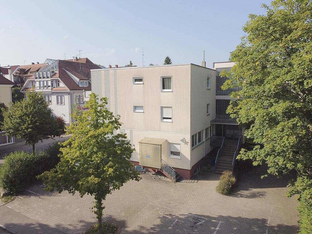Immobilie in Königsfeld im Schwarzwald - *** Königsfeld - zentral gelegene 3-Zimmer- Wohnung zum Sofortbezug! *** - Bild 2