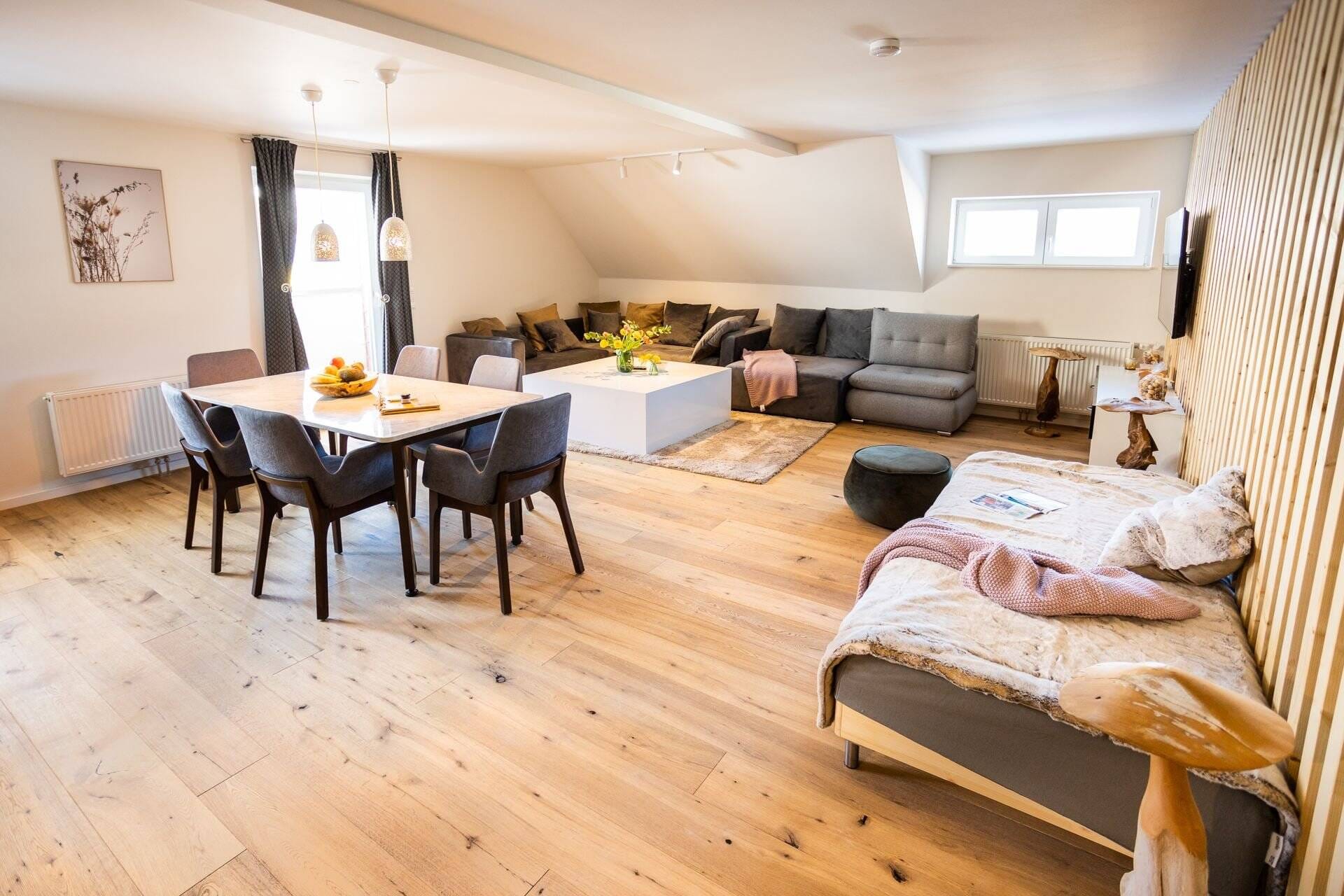 Immobilie in Oberried - Willkommen in Ihrem neuen Domizil: Vollmöblierte Wohnung "Bergblick" - Bild 0