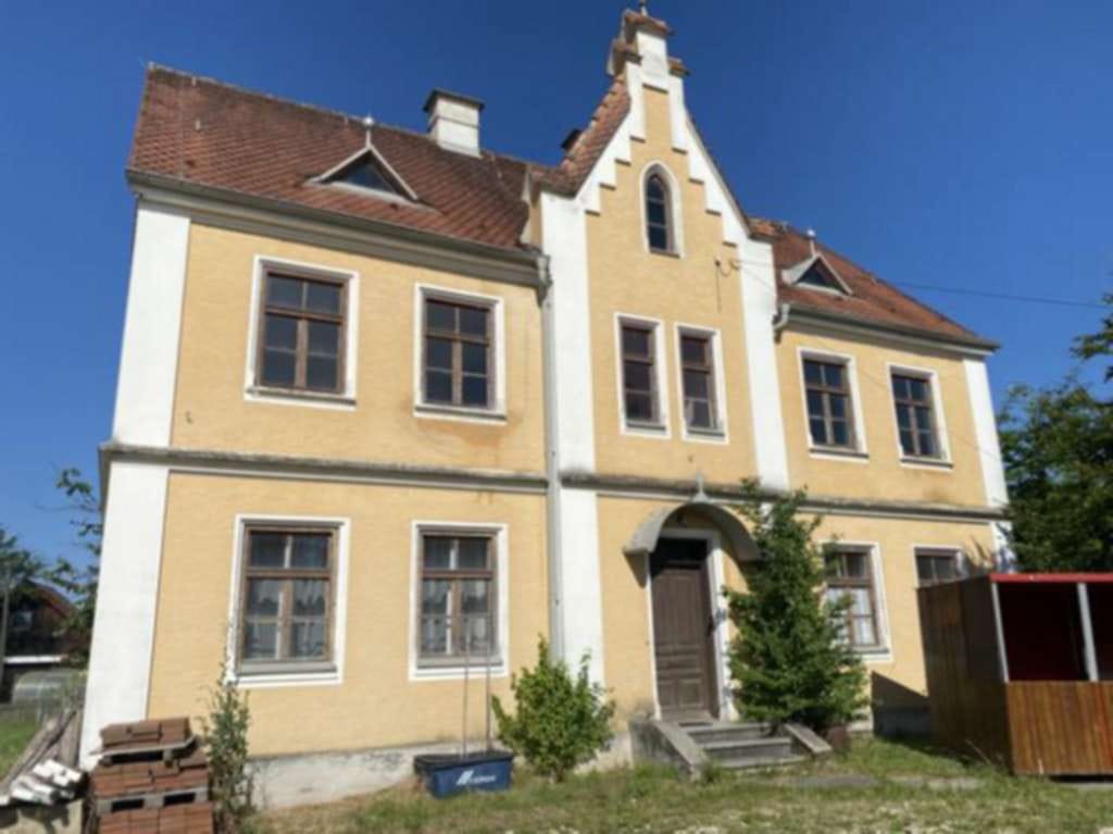 Immobilie in Altomünster - ehem. Pfarrhaus in Hohenzell zu verkaufen - Bild 0