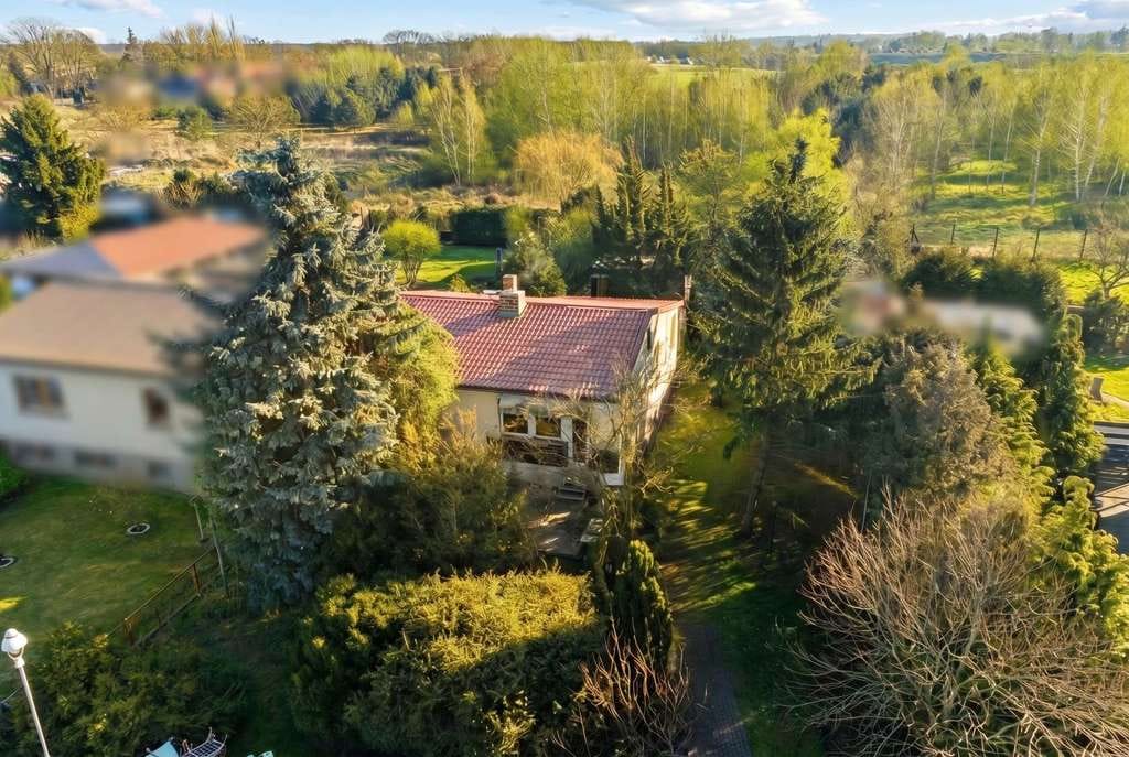 Immobilie in Nauen - KENSINGTON- Exklusiv - Raumwunder! Einfamilienhaus in Nauen, vollunterkellert mit Sanierungsbedarf - Bild 0