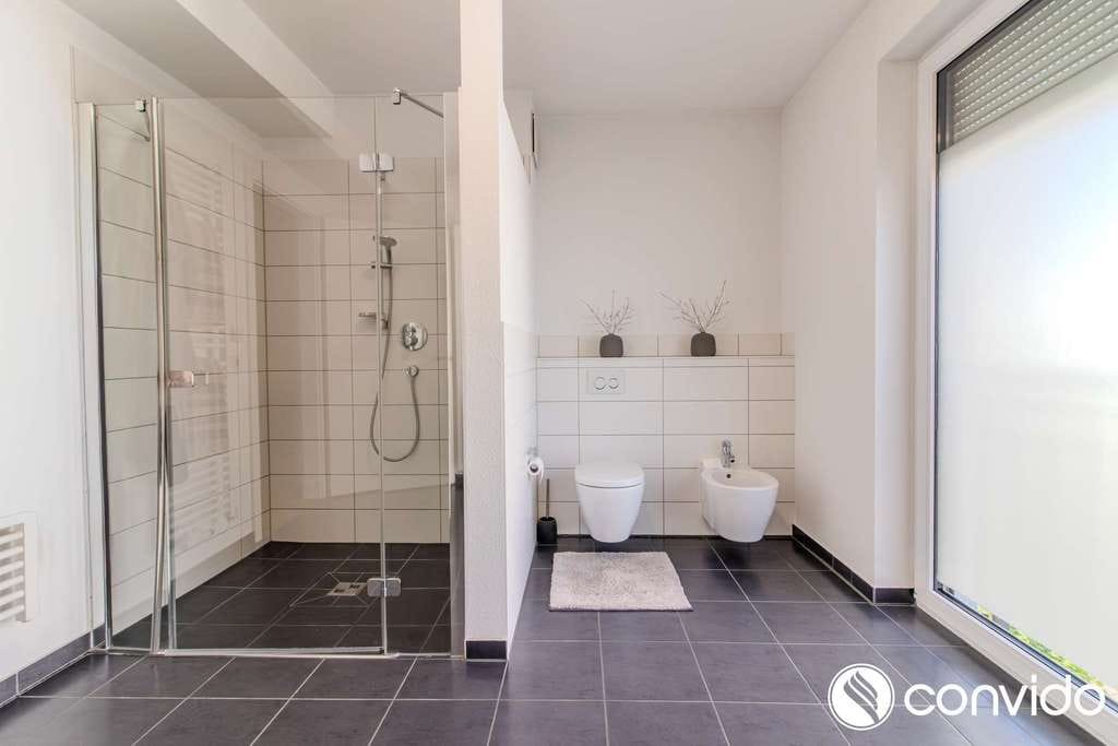 Immobilie in Veitshöchheim - Bj. 2016 & mit Aufzug | Moderne Eigentumswohnung in ruhiger Lage von Veitshöchheim - Bild 3