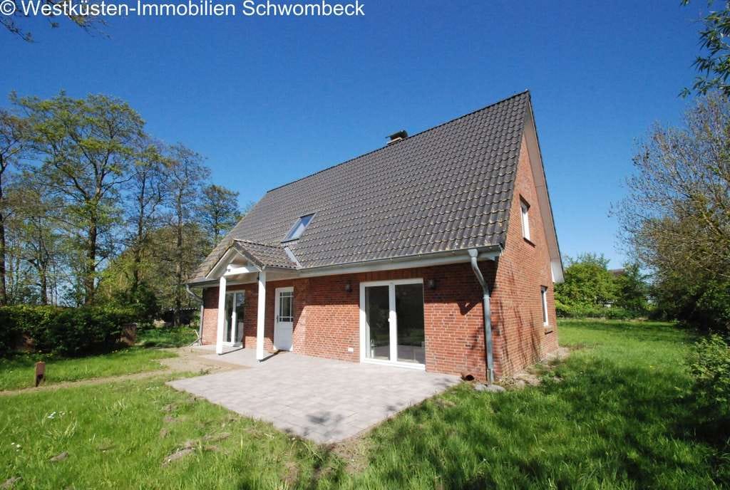 Immobilie in Nordermeldorf - Elegantes Landhaus in Nordermeldorf - Exklusives Wohnen mit Sauna und Kamin - Bild 0