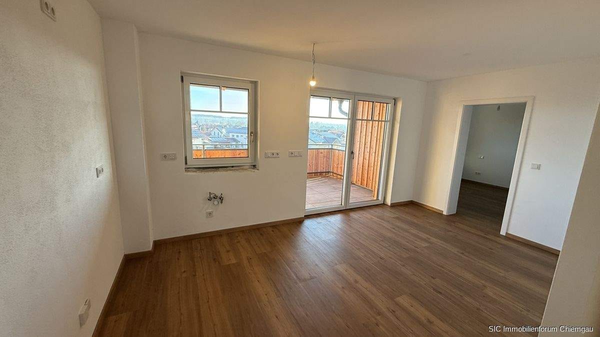Immobilie in Fridolfing - Neubau! Großzügige  3 Zimmer-Wohnung in Fridolfing mit zusätzlichem Dachspeicher. - Bild 3