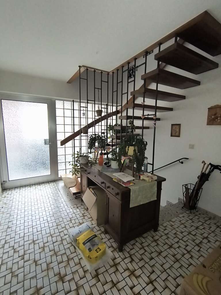 Immobilie in Hüttenberg - Großzügiges Einfamilienhaus mit Garage, Scheune, Nebengebäuden + Garten in Hüttenberg - Bild 4