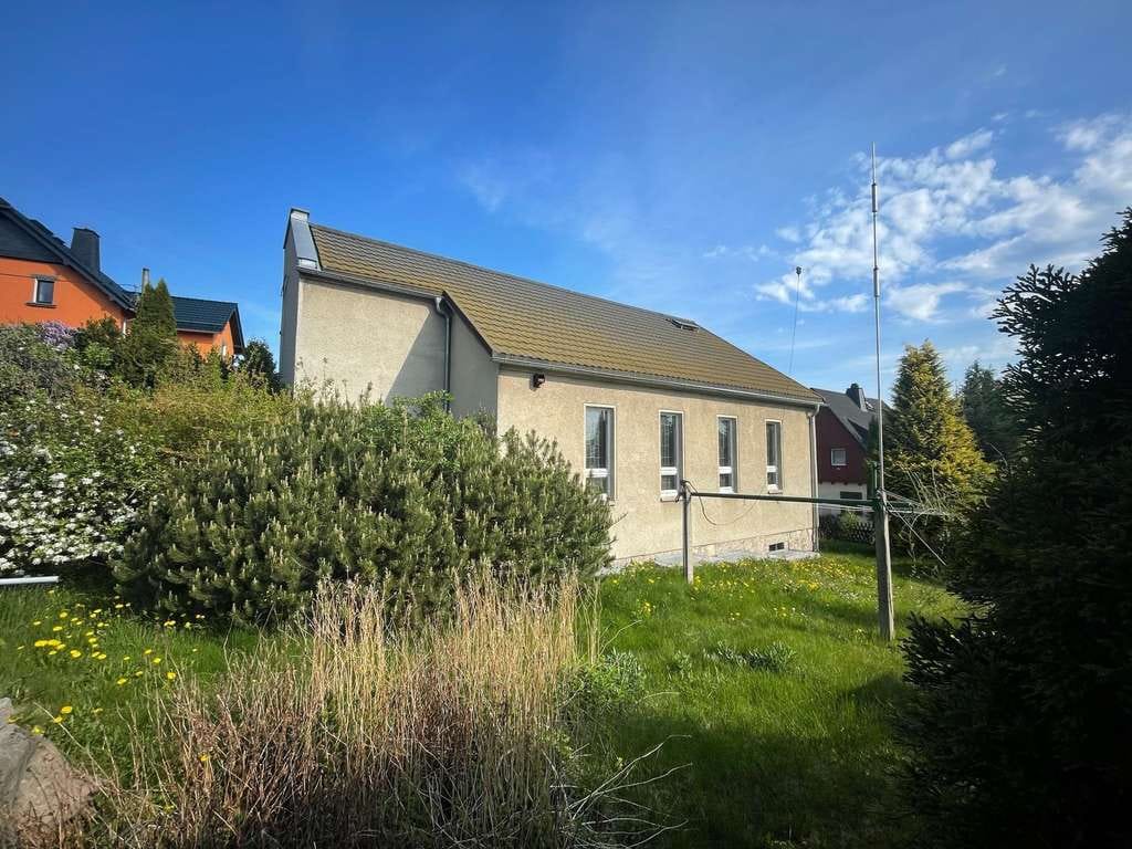 Immobilie in Schwarzenberg/Erzgebirge - Einmalige Immobilien auf einem Grundstück "Große Kirche - Kleines Haus" - Bild 2