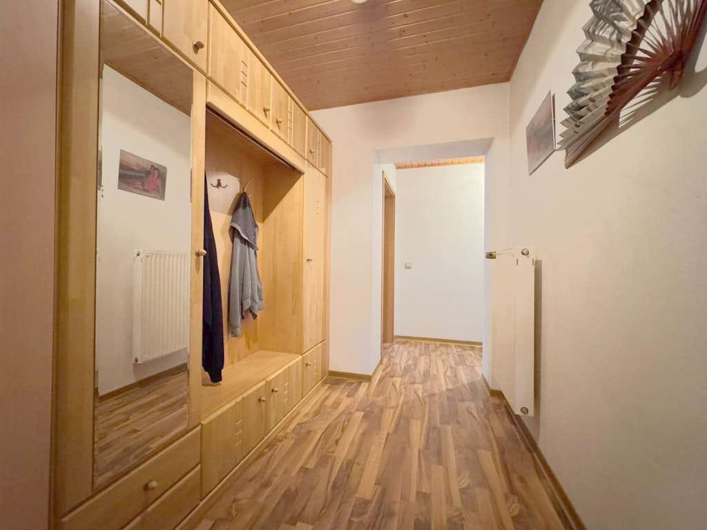 Immobilie in Homberg (Ohm) - Gepflegtes Zweifamilienhaus in zentraler Lage von Homberg/ Ohm - Bild 2