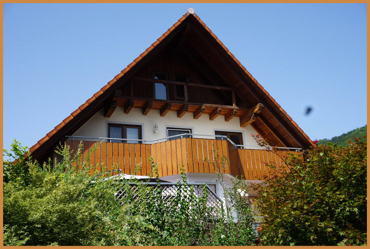 Immobilie in Steinach - Investieren & Wohnen: Großzügiges Mehrfamilienhaus in guter Wohnlage von Steinach zu verkaufen ! - Bild 2