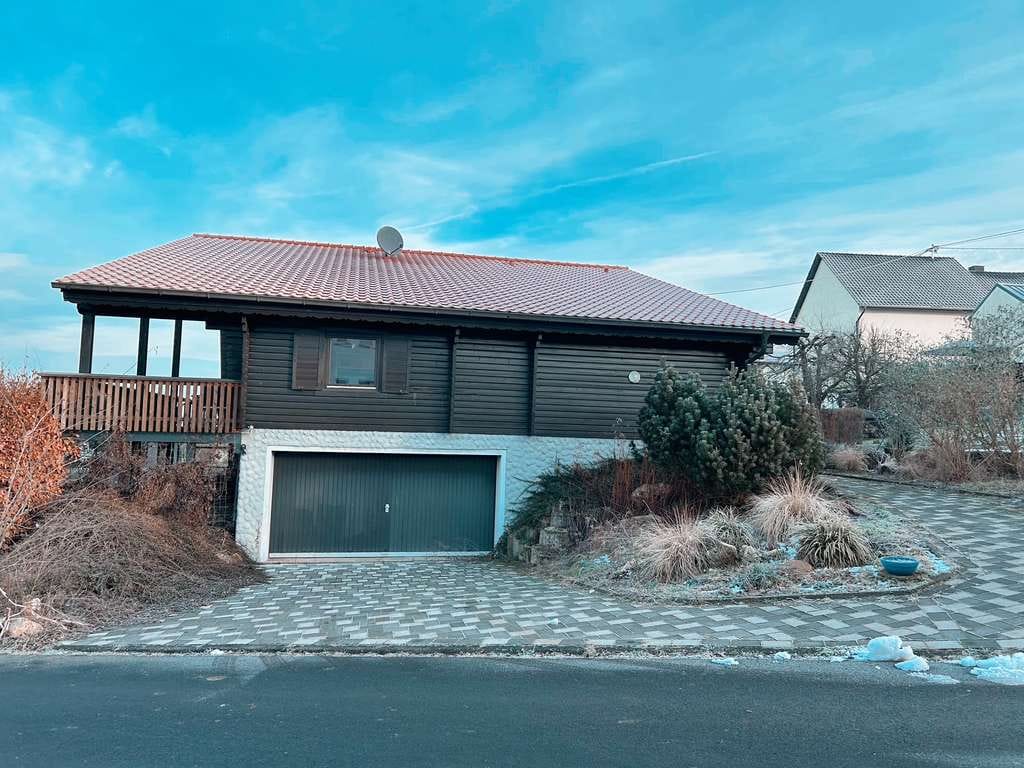 Immobilie in Caan - Charmantes Holzhaus in Ortsrandlage und einem tollem Ausblick - Bild 0