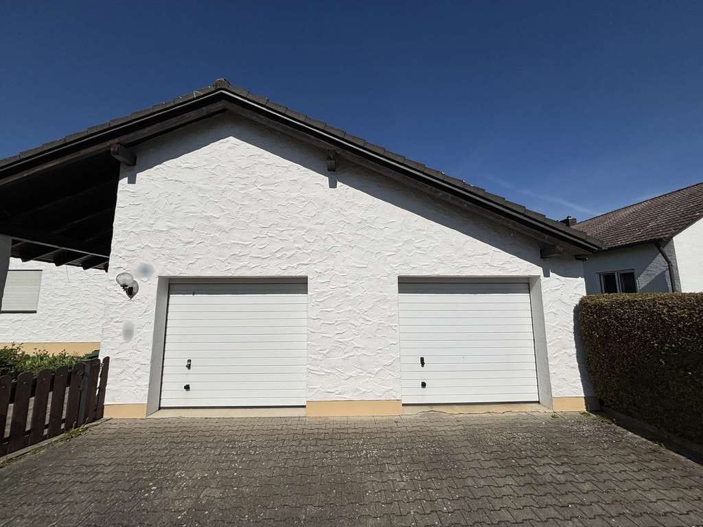 Immobilie in Kösching - Ihr neues Zuhause: Bungalow mit Terrasse, Garten und Ausbaureserve - Bild 3