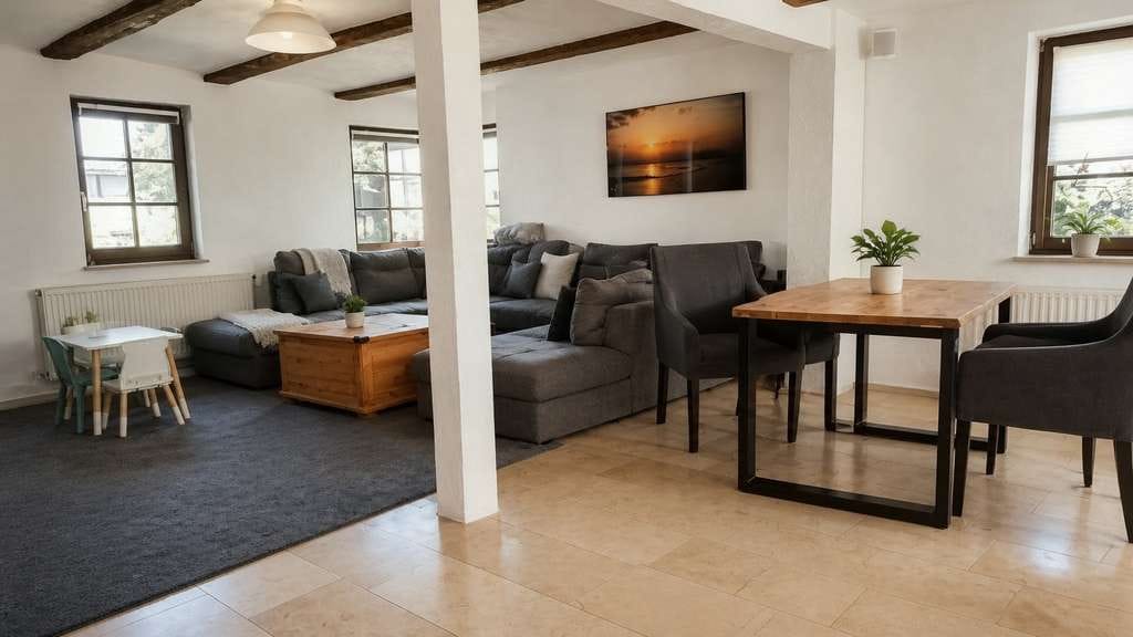Immobilie in Nörten-Hardenberg - Fachwerk-Idyll für Familien: Modernisiertes Haus mit geschützter Terrassen-Oase - Bild 1