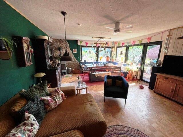 Immobilie in Nideggen - Wohnen, wo andere Urlaub machen - Bungalow mit Einliegerbereich in traumhafter Natur - Bild 1