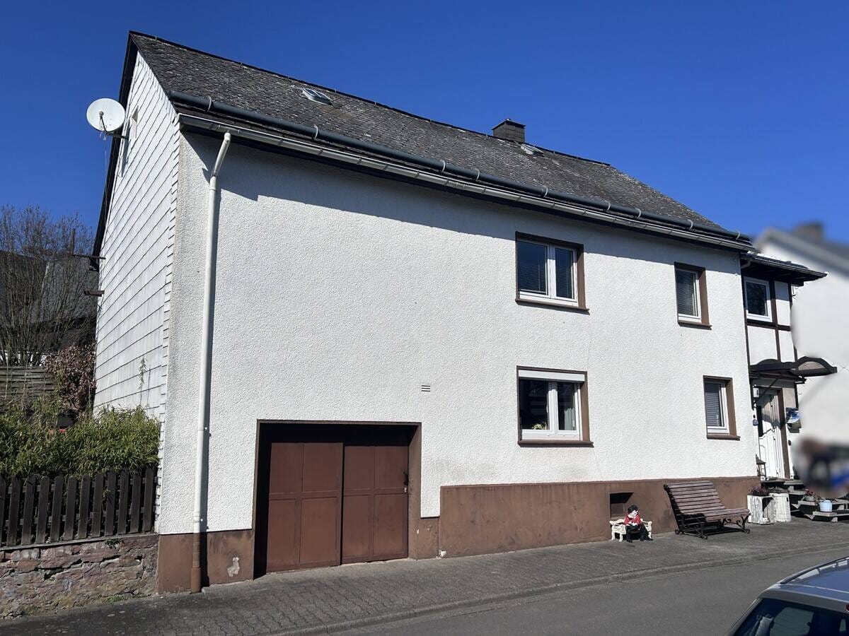Immobilie in Driedorf - Driedorf: Renoviertes Einfamilienhaus in der Ortsmitte - Bild 1
