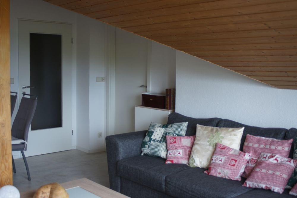 Immobilie in Missen-Wilhams - Gemütliche Dachgeschoßwohung mit Weit- & Panoramablick - als Ferienwohnung in Missen-Wilhams im Allgäu - Bild 1