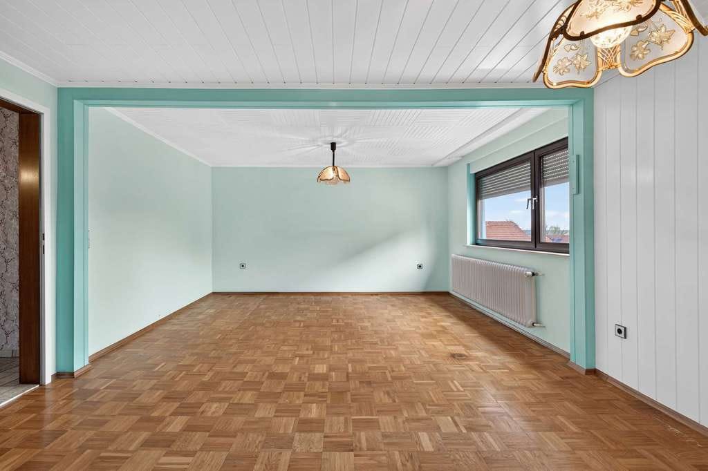 Immobilie in Neuhausen - 1-2 Familienhaus mit Garage und Nebenräumen in Schellbronn (Neuhausen) - Bild 3