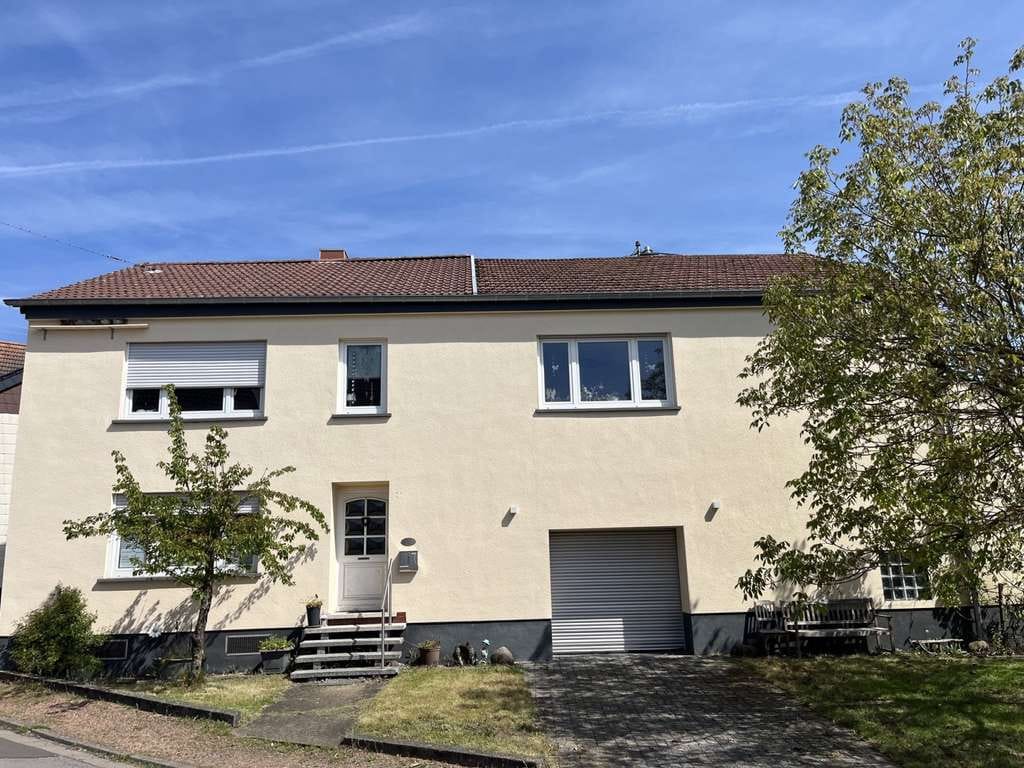 Immobilie in Wadern - NOSWENDEL : Charmantes Haus mit PELLETHEIZUNG und 1214 m² Grundstück ! - Bild 1