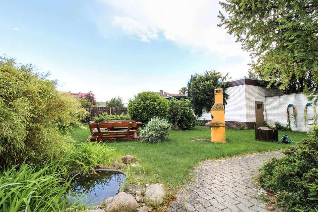 Immobilie in Grafhorst - Exklusives Wohnhaus mit Schwimmbad, Sauna, Kachelofen und mehr - Bild 2