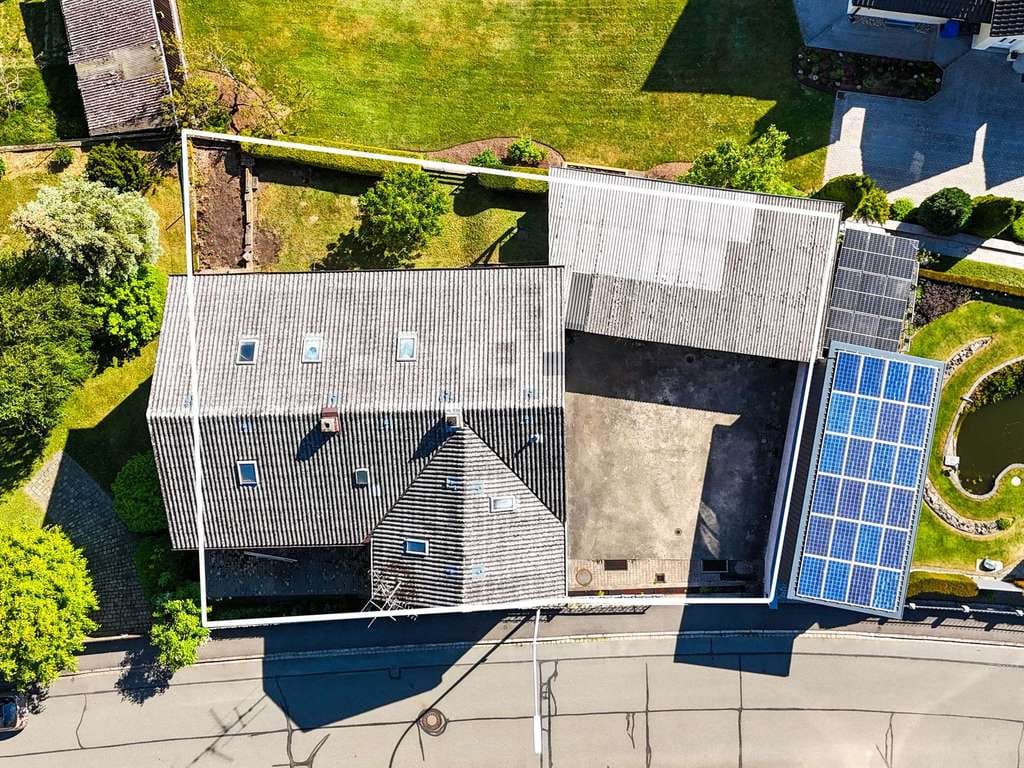 Immobilie in Grafenwöhr - Kapitalanlage oder Eigennutzung! Zweifamilienhaus mit Ausbaureserve in begehrter Wohnlage - Bild 3