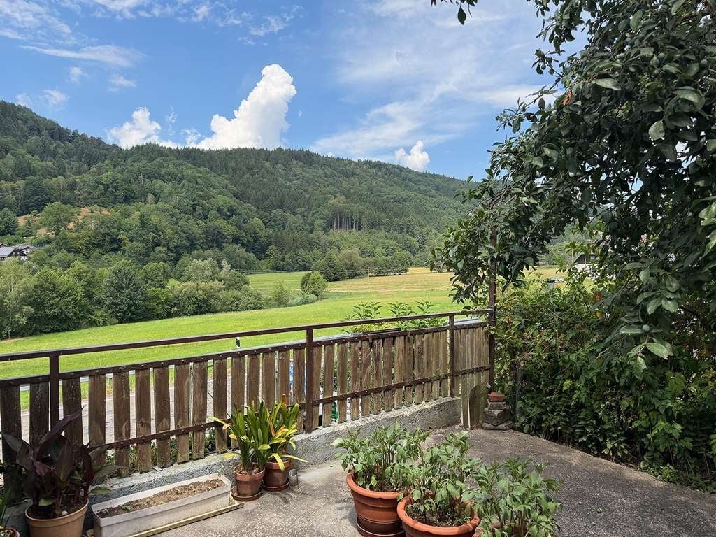 Immobilie in Elzach - Renovierungsbedürftiges Wohnhaus mit großem Grundstück und viel Potenzial - Bild 2