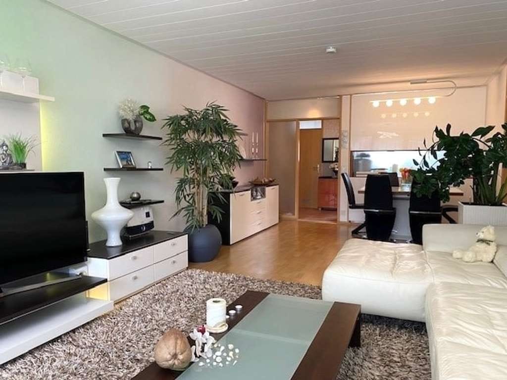 Immobilie in Dettingen unter Teck - Moderne Wohnung in optimaler Lage - Bild 0