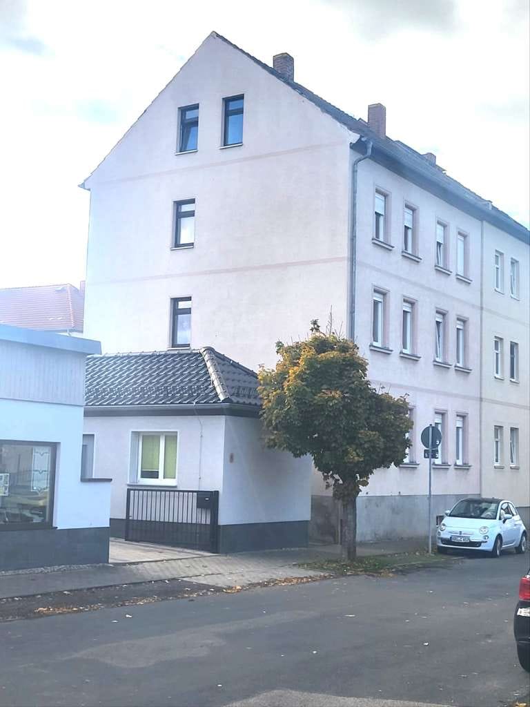 Immobilie in Lucka - Mehrfamilienhaus mit 3 vermieteten Wohnungen in zentraler Lage von 04613 Lucka zu verkaufen. - Bild 0