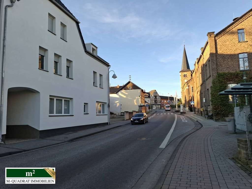 Immobilie in Grafschaft - Gepflegtes Dreifamilienhaus in zentraler Lage - Bild 2