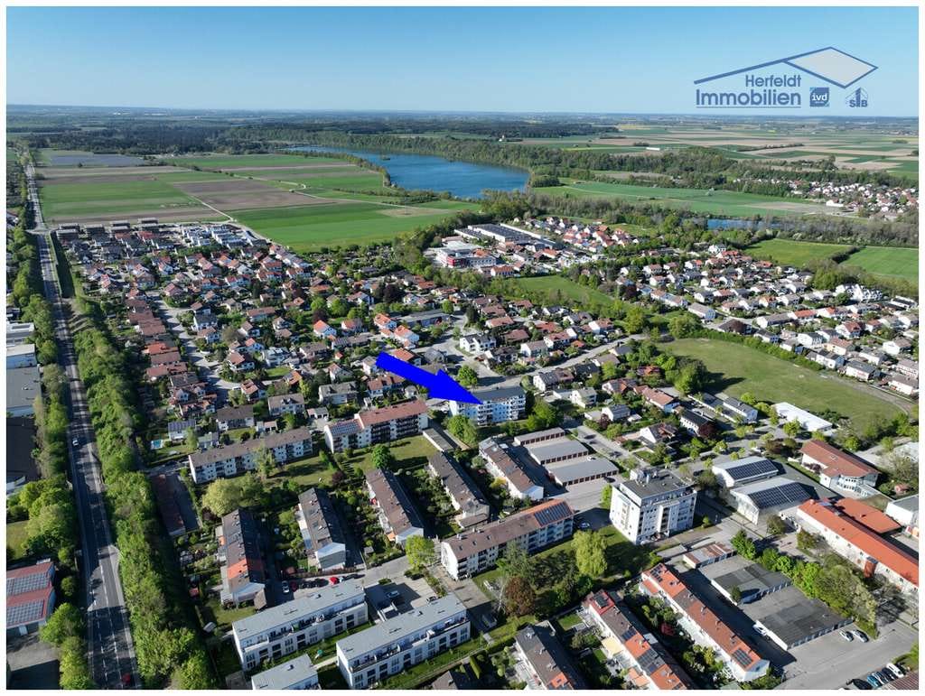 Immobilie in Kaufering - Ganz oben über den Dächern: Stilvoll renovierte 3-Zimmer-ETW mit Südbalkon & Stellplatz - bezugsfrei - Bild 0