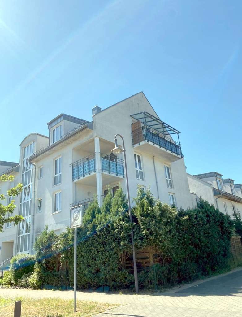 Immobilie in Mühlenbecker Land - vermietete, moderne 2-Zimmer-Wohnung mit Balkon, 2. OG und PKW-Stellplatz in Schönfließ - Bild 0
