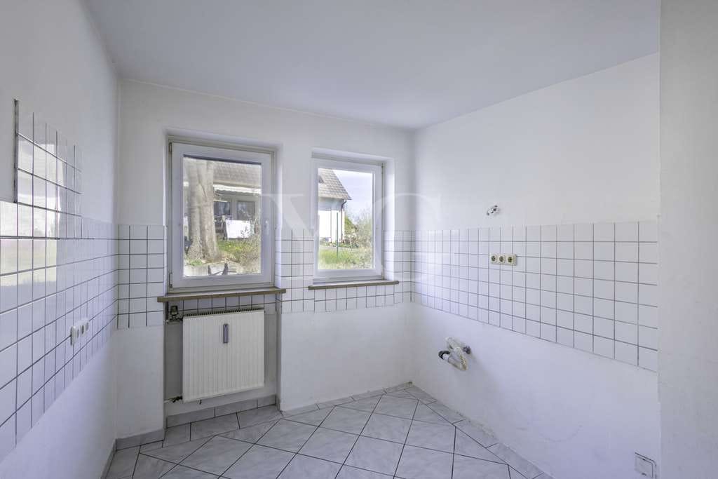 Immobilie in Emmering - Zweifamilienhaus mit großem Grundstück & Baupotenzial  Emmering - Bild 2
